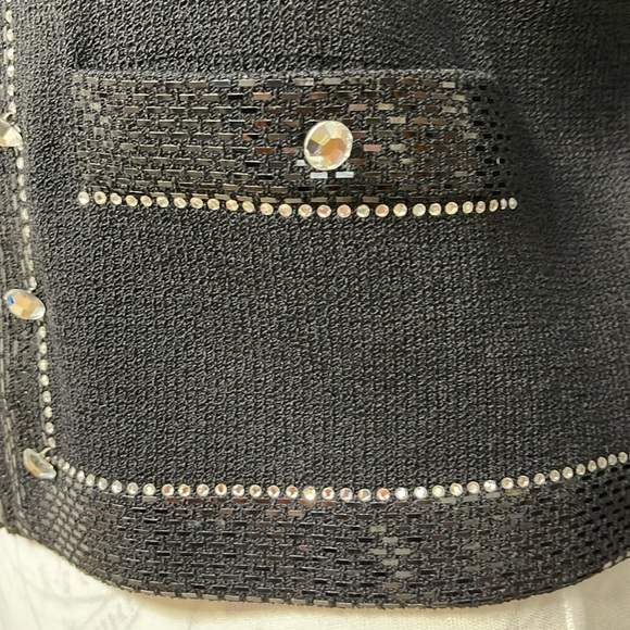 St. John Evening by Marie Gray Paillette
Embellished Knit Jacket in Black,Size 6 - Picture 5 of 10